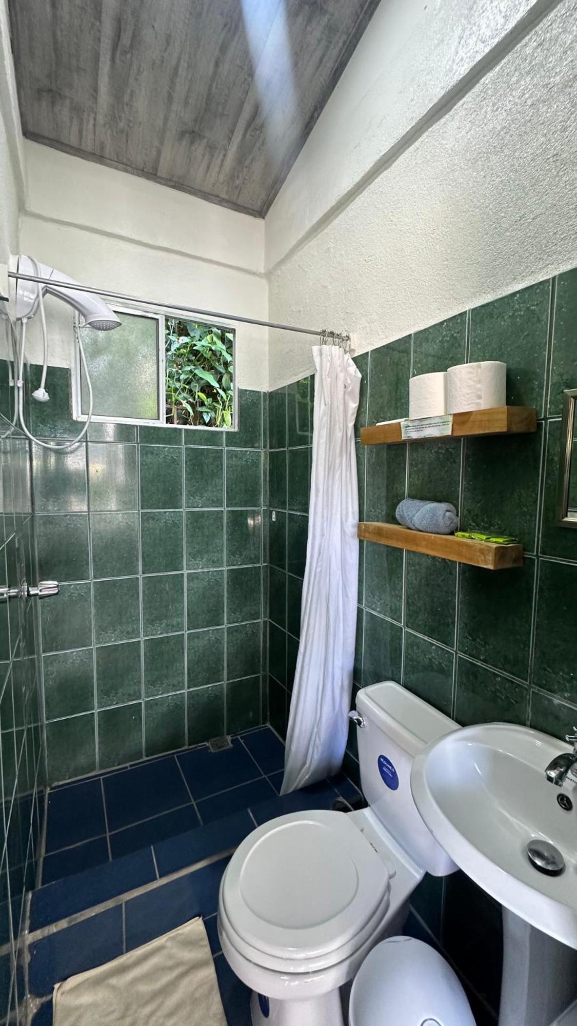 Rooms & Pool Macaws Uvita Εξωτερικό φωτογραφία